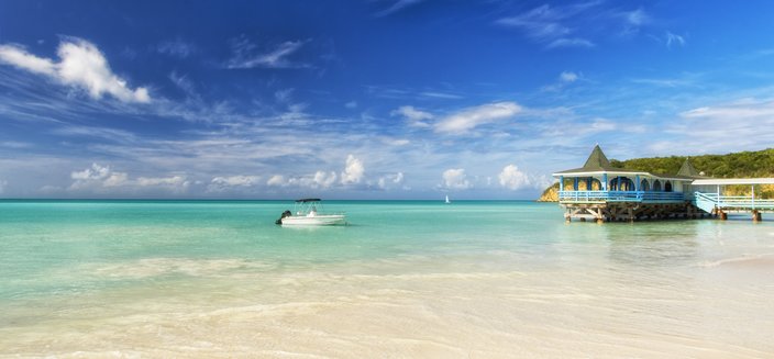 Amadea -St. John's, Strand