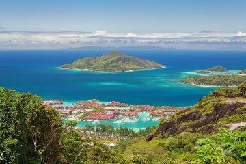 Panorama über die Bucht von Viktoria, Mahé, Seychellen