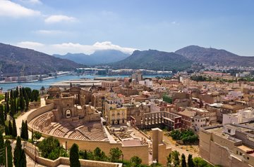 Ausblick auf die Stadt und den Hafen Cartagenas, Spanien