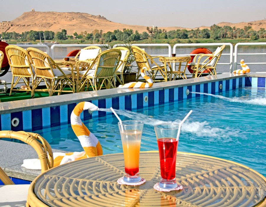 Poolbeispiel Nilschiff