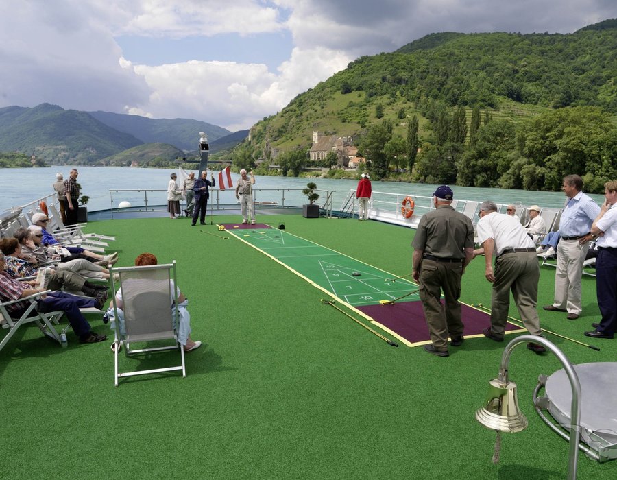 Shuffleboard auf dem Flussschiff Amadeus Diamond