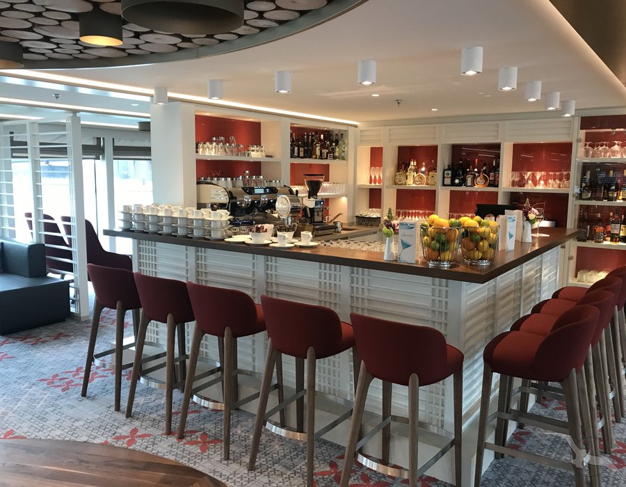 Bar auf dem Flussschiff MS Alena