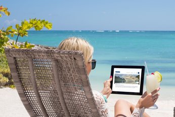 Geschäftsfrau am Strand